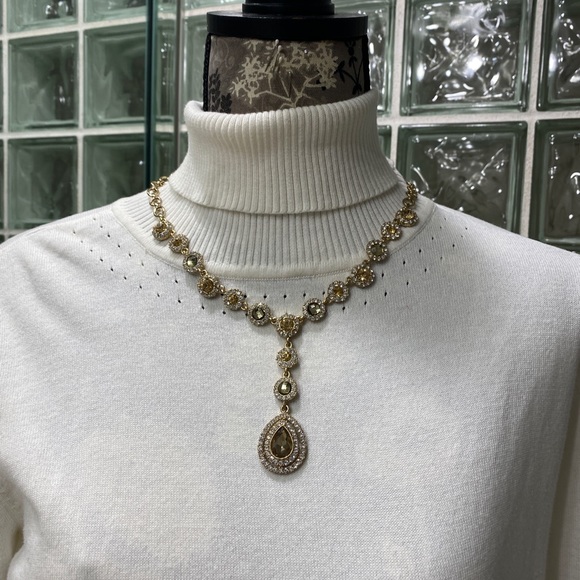 Necklaces - Picture 7 of 15